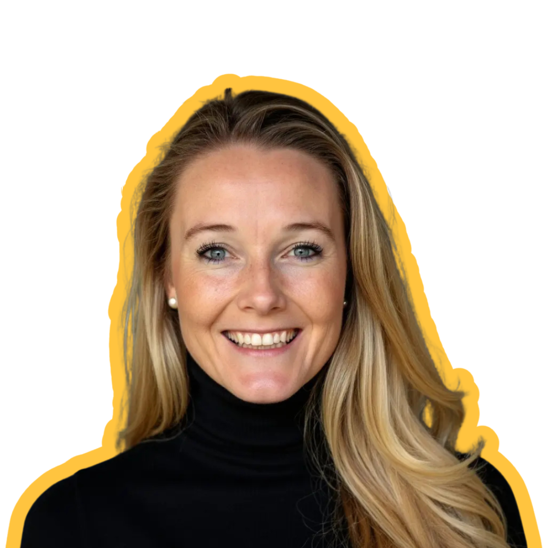 Sarah Wells_Outlined Headshot